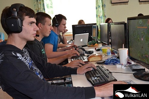 36.VulkanLAN gogo 500px