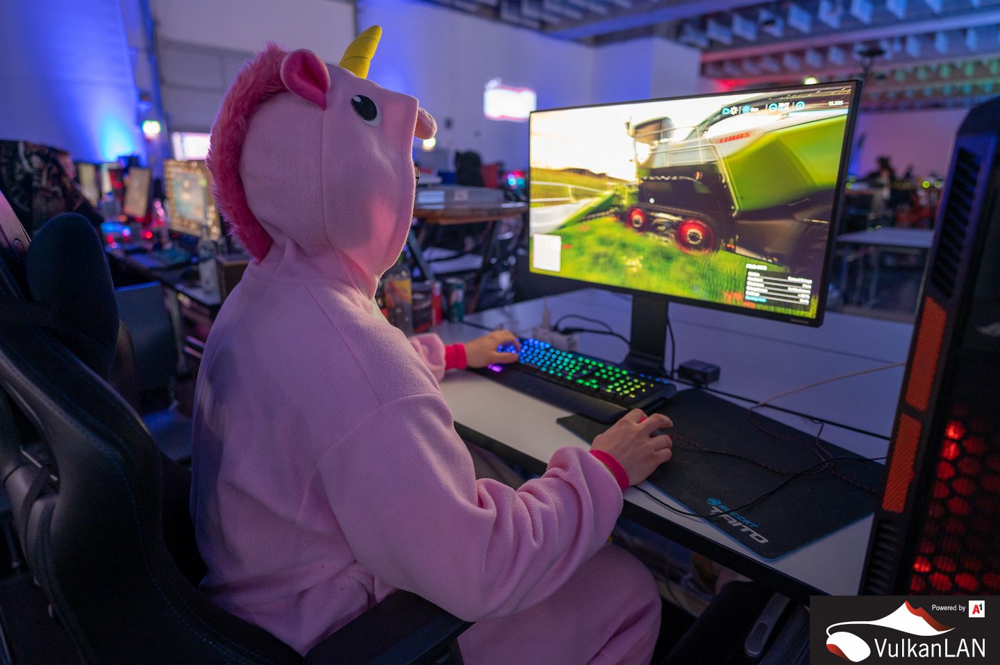 VulkanLAN 20221028 30 (c)Kasofoto KSZ5835