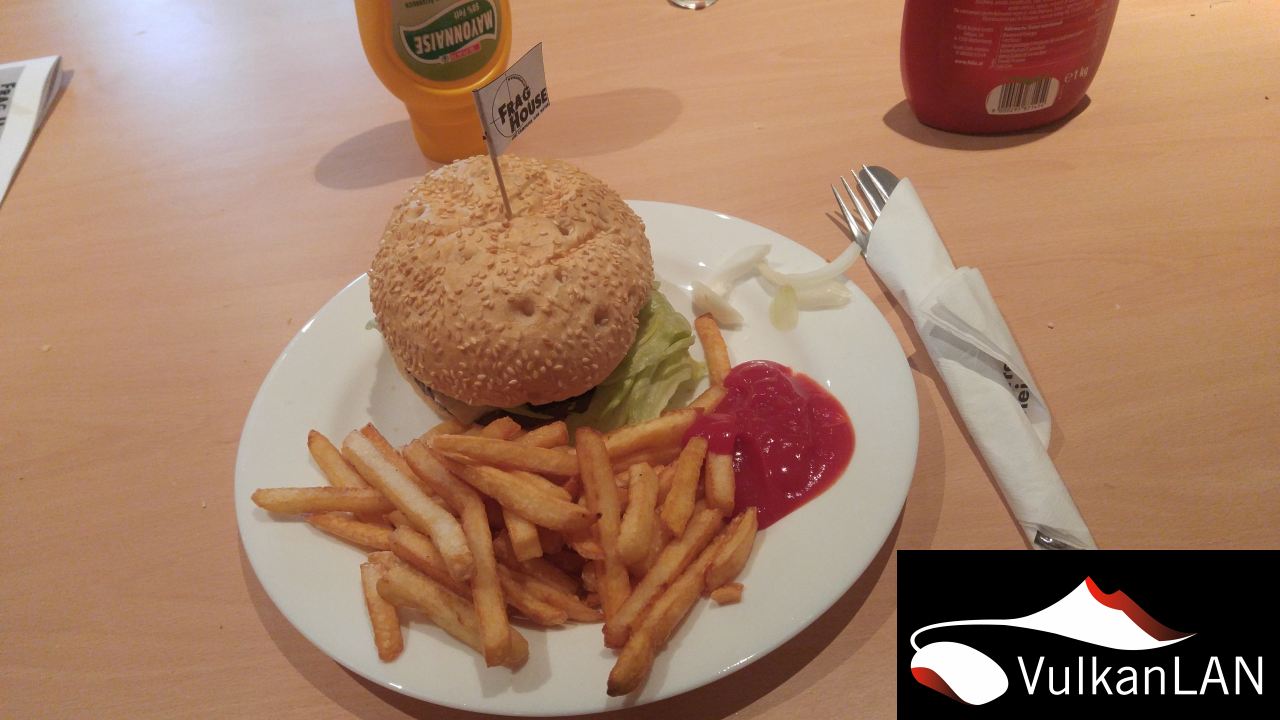 10.Fraghouse LAN Party 080 20180428 141029 1280px