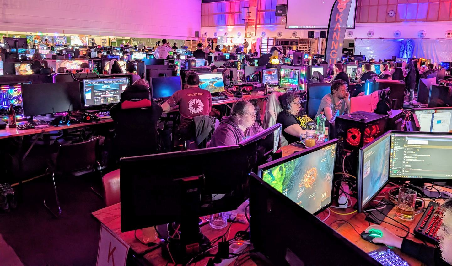 KRRU LAN 2025 PXL 20250321 192628179 2 1440px